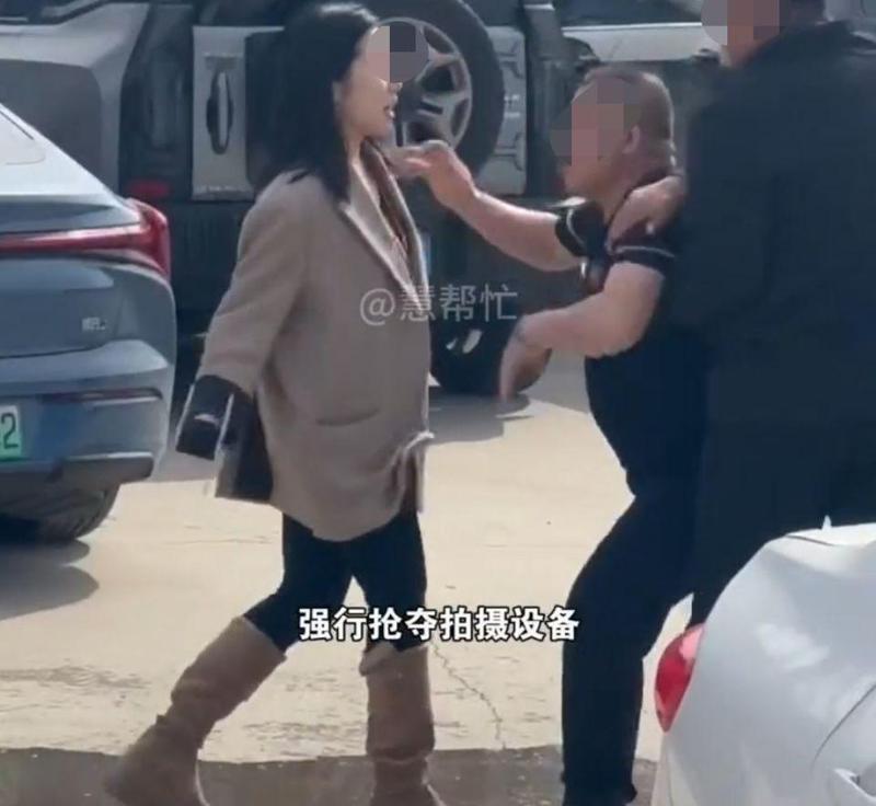  职业焦虑与规则边界：驾校采访冲突背后的秩序重建 新闻