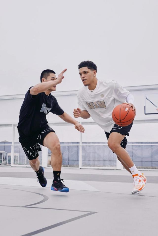  职业联赛的生存法则：从野球场到CBA的转型困境 体育新闻