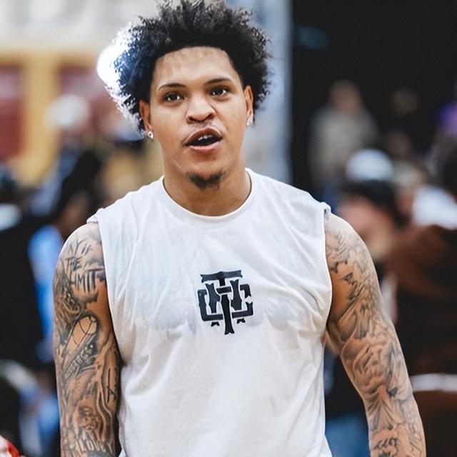  职业联赛的生存法则：从野球场到CBA的转型困境 体育新闻