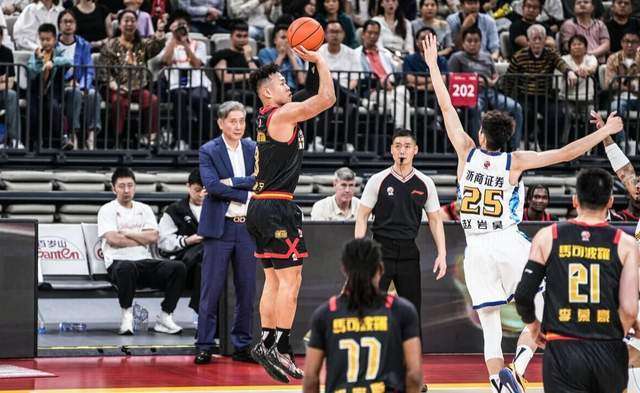 万千数据背后的竞技密码:贺希宁如何定义顶级得分手 体育新闻