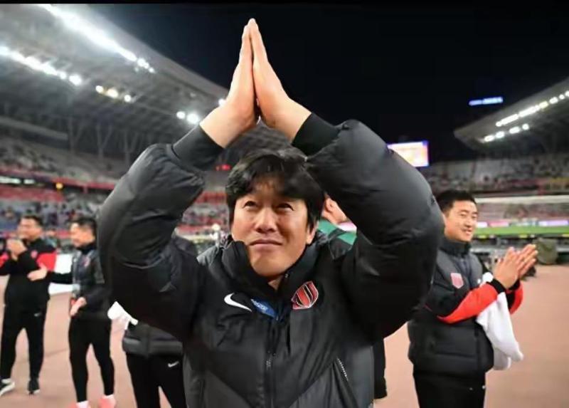  从战术失灵到换帅窗口：泰山队困局的深层逻辑解析 体育新闻