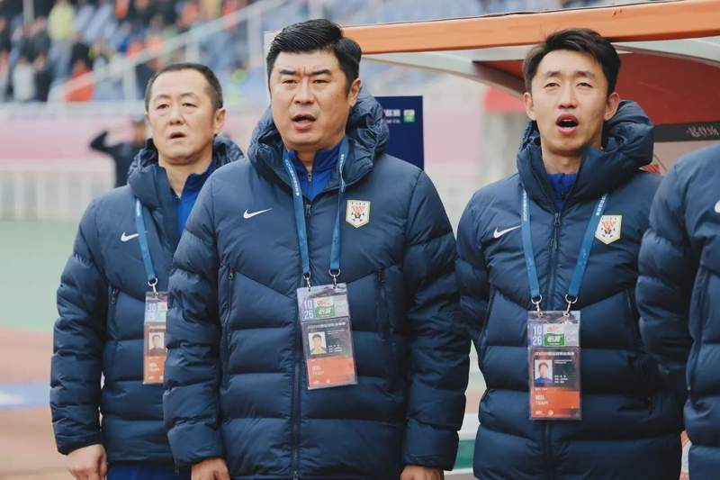  从战术失灵到换帅窗口：泰山队困局的深层逻辑解析 体育新闻