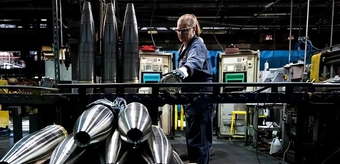  从军工产能到战略困局：美专家口中的「八天论」究竟暴露了什么 新闻